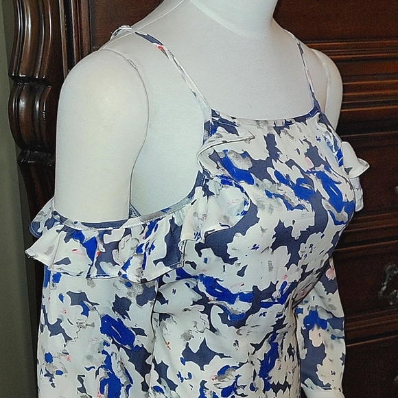 🦋 Sim & Sam Frilly Cold Shoulder Top, Size Small - Picture 3 of 4